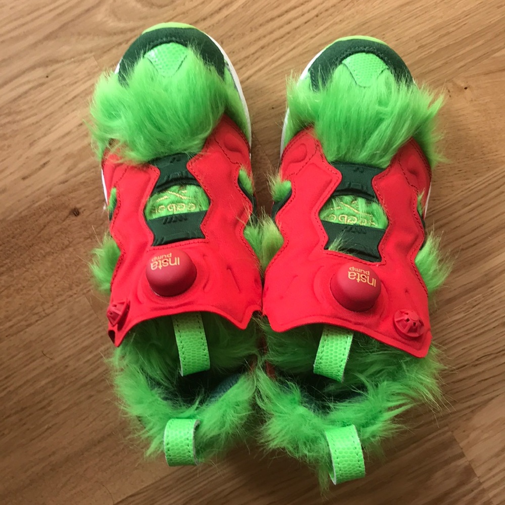 Brand New Reebok instapump furry sneaker / us 6